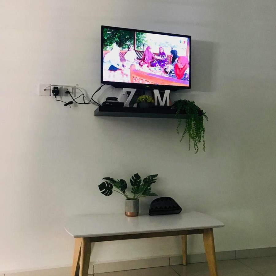Z&M Homestay Jertih Exteriör bild